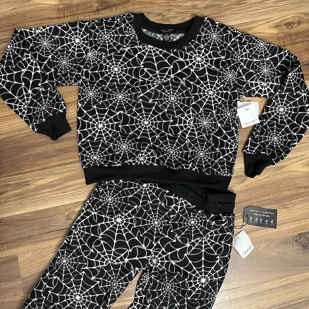 Better Together Spiderweb Pajama Set Halloween Crop Sweatshirt Jogger, SOFT - XS